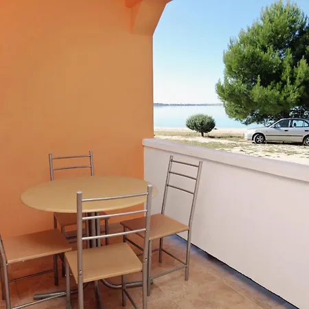 Apartman By The Sea - Mulo, Zadar - 5844 Vrsi